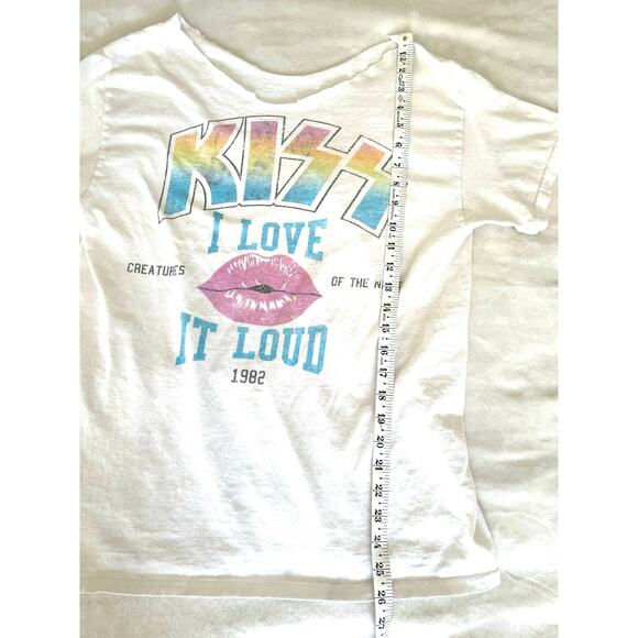 KISS I Love It Loud 1982 Cut Neck Band Tee White Sz M - Picture 4 of 5